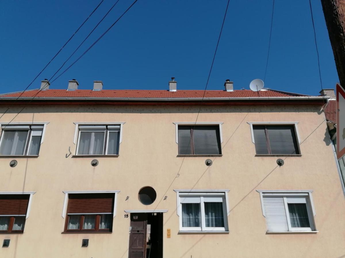 Szatmari Apartman Miskolc Exterior foto